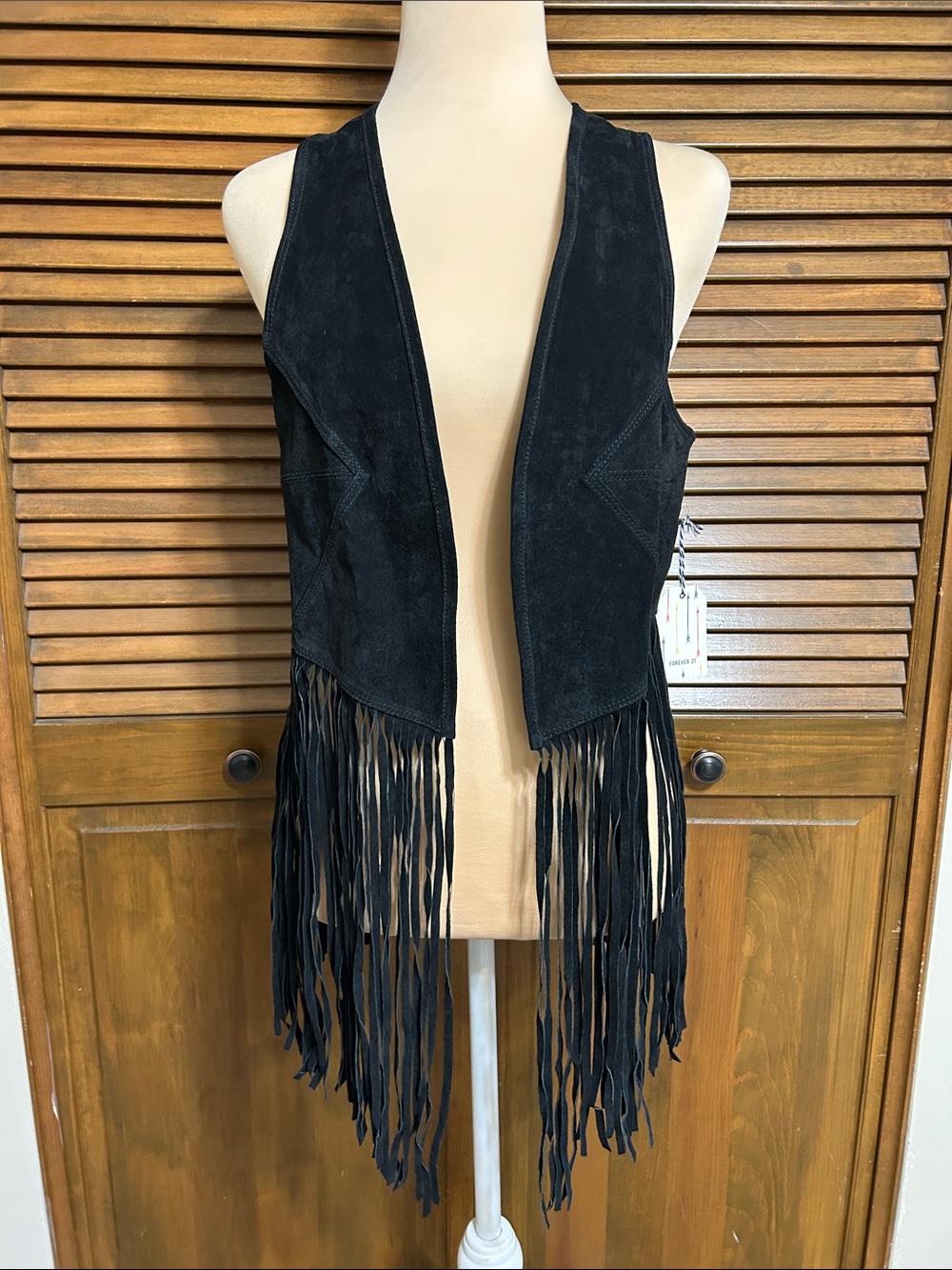 NWT Forever 21 Boho Chic Black Faux Suede Fringe Vest Size S